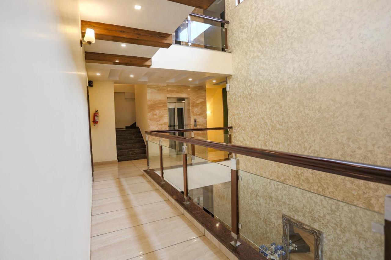 Fabhotel Winter Line Inn Массури Экстерьер фото