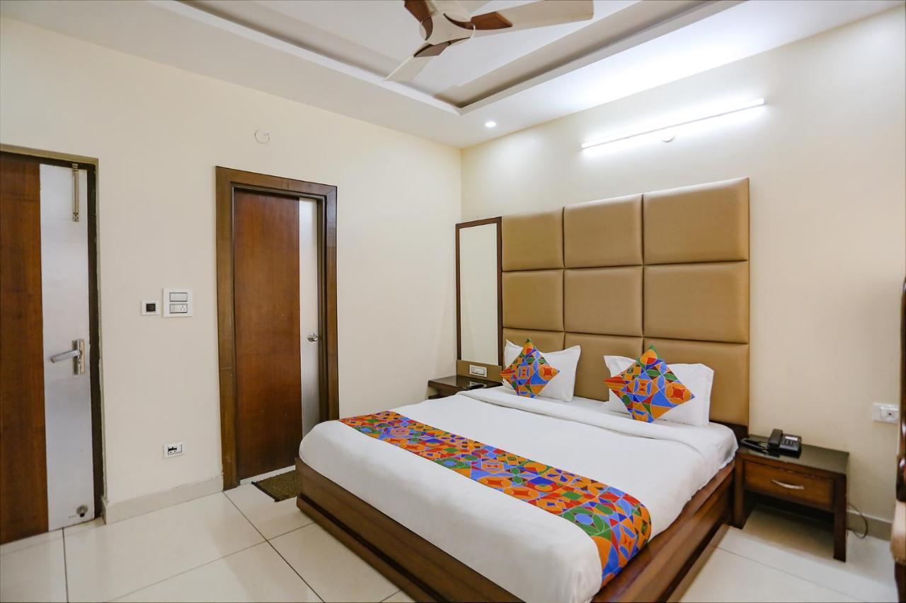 Fabhotel Winter Line Inn Массури Экстерьер фото