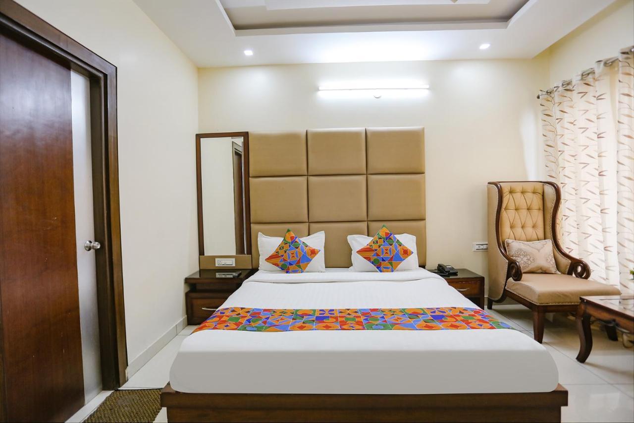 Fabhotel Winter Line Inn Массури Экстерьер фото